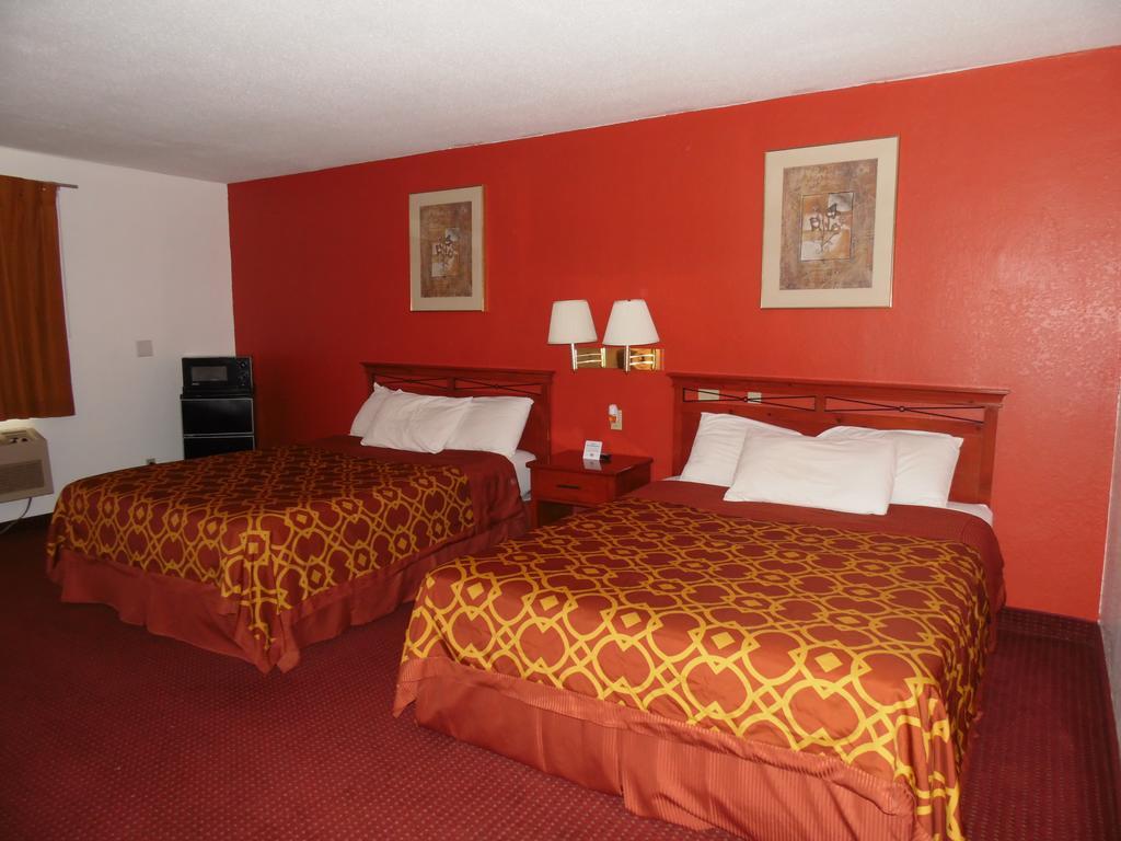 Boone American Inn & Suites חדר תמונה