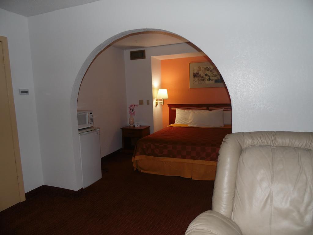 Boone American Inn & Suites חדר תמונה