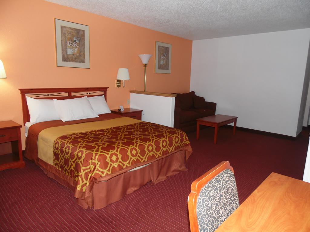 Boone American Inn & Suites חדר תמונה