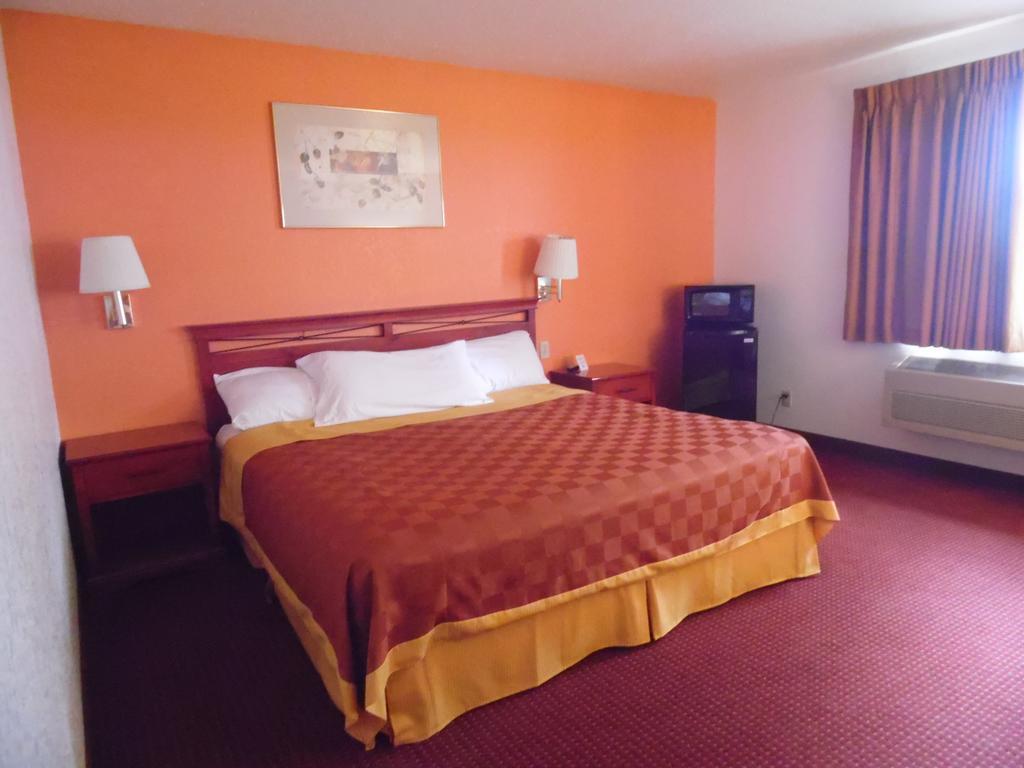 Boone American Inn & Suites חדר תמונה