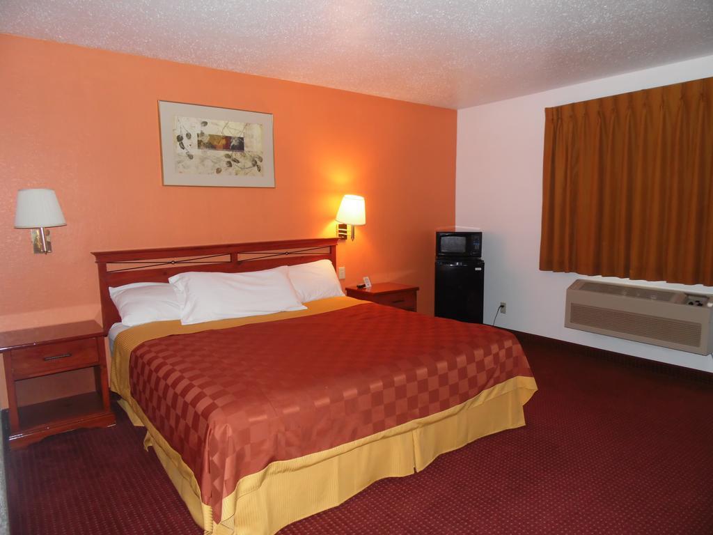 Boone American Inn & Suites חדר תמונה