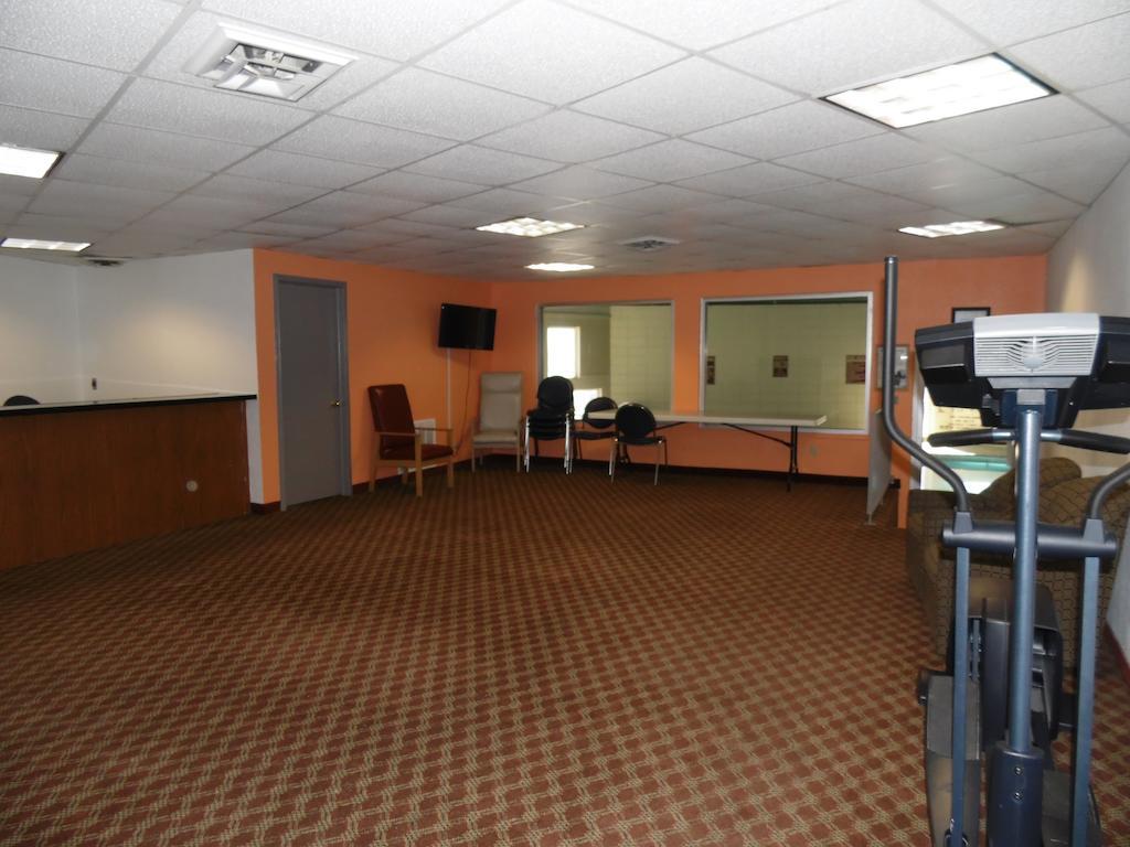 Boone American Inn & Suites מראה חיצוני תמונה