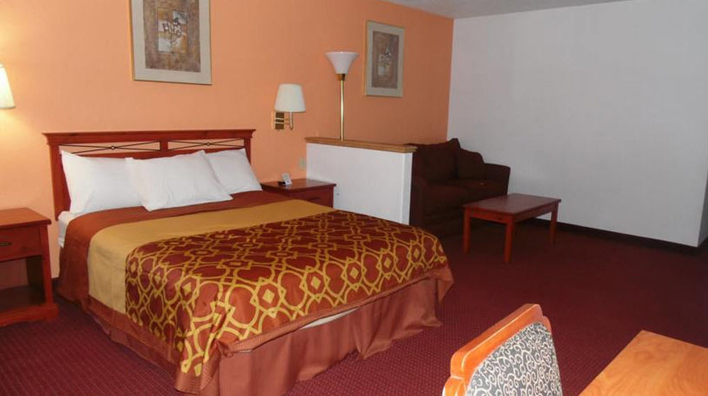 Boone American Inn & Suites מראה חיצוני תמונה