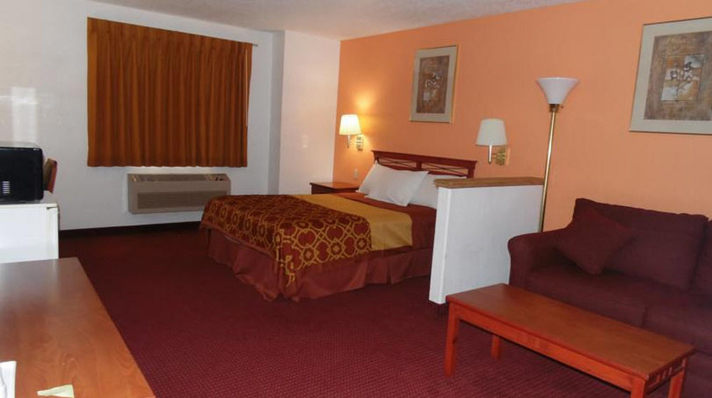 Boone American Inn & Suites מראה חיצוני תמונה